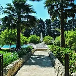 Chiusa Di Carlo Avola