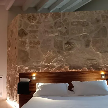 Alloggio per agriturismo Chiusa Di Carlo Avola